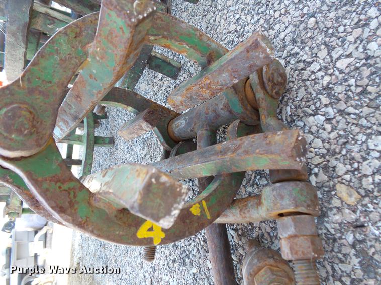 image for item DC1105 Pipe clamps