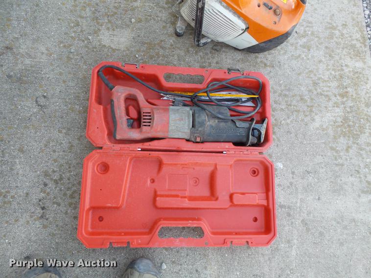 image for item DC1109 (2) saws