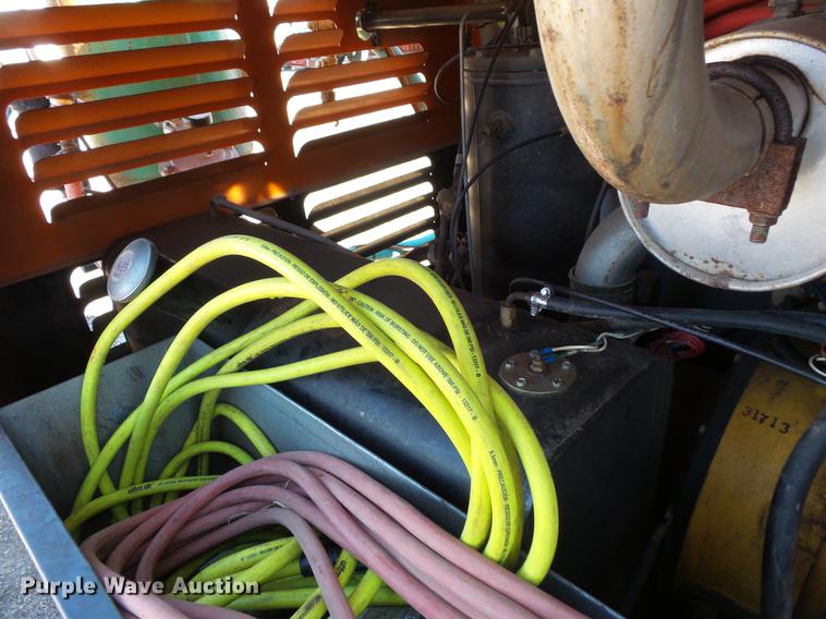 image for item DC1110 Sullivan Palatek D185PJD air compressor