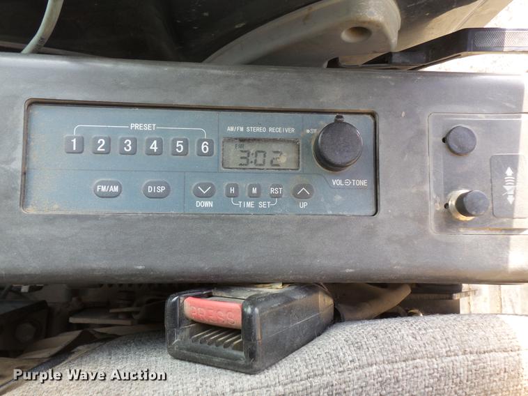 image for item DC1148 2003 John Deere 225C LC excavator