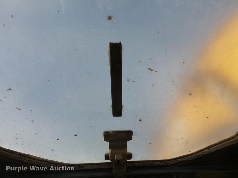 image for item DC1148 2003 John Deere 225C LC excavator