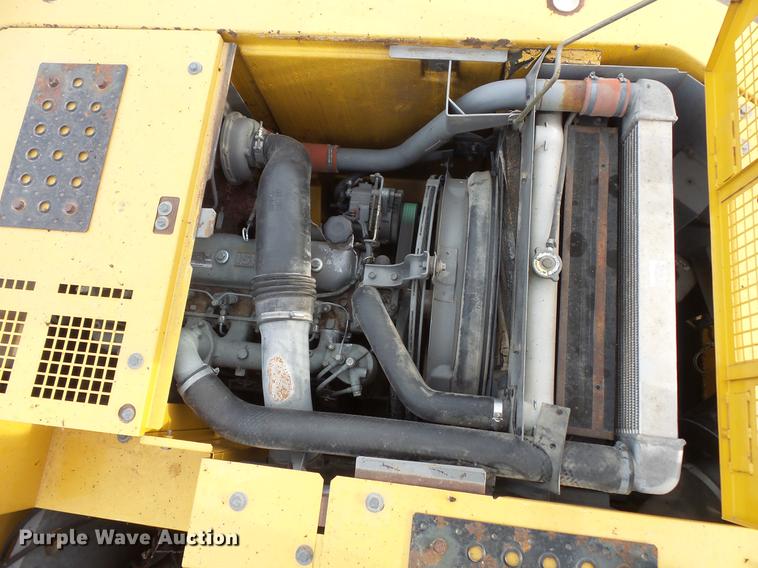 image for item DC1148 2003 John Deere 225C LC excavator