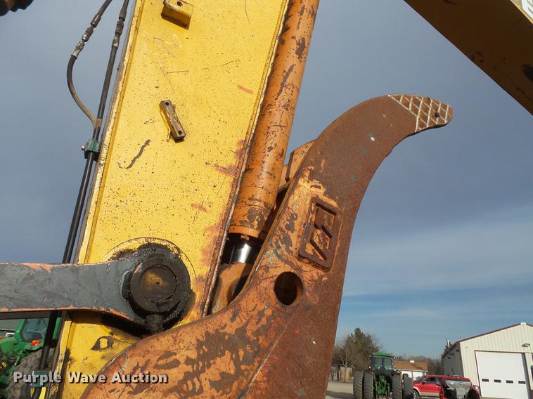 image for item DC1148 2003 John Deere 225C LC excavator