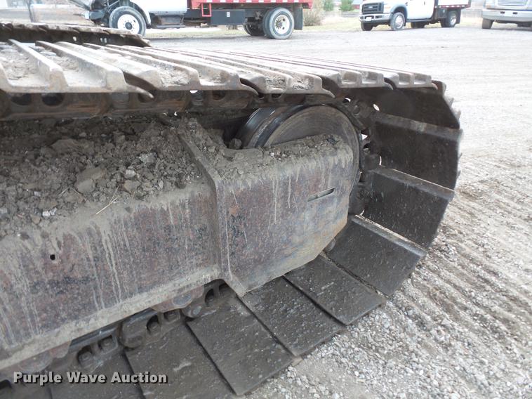 image for item DC1148 2003 John Deere 225C LC excavator