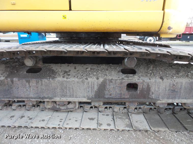 image for item DC1148 2003 John Deere 225C LC excavator