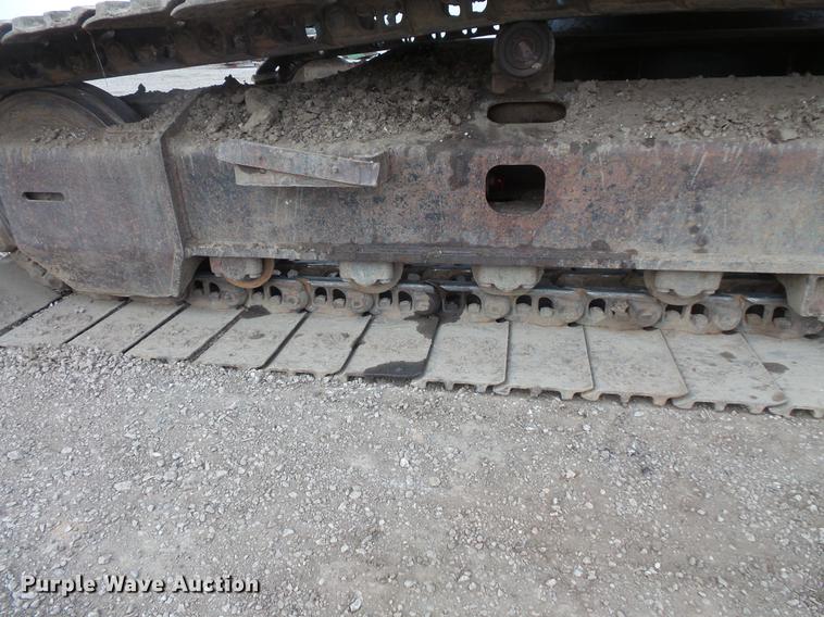 image for item DC1148 2003 John Deere 225C LC excavator