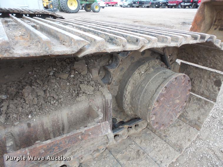 image for item DC1148 2003 John Deere 225C LC excavator