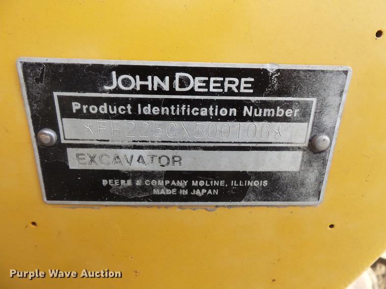 image for item DC1148 2003 John Deere 225C LC excavator