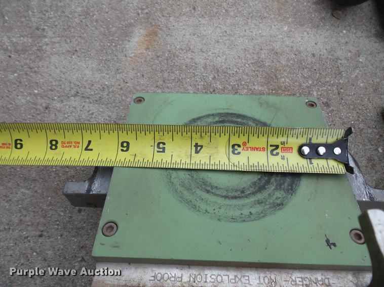 image for item DC1151 Mcelory facer and heater station