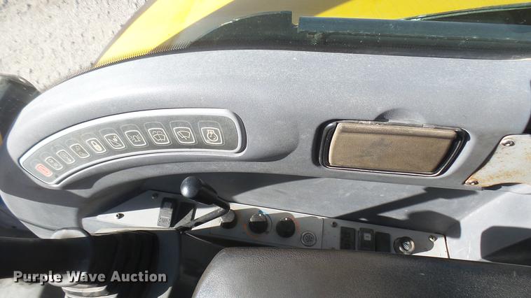 image for item DC1887 2006 JCB 8080 excavator