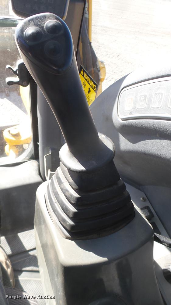 image for item DC1887 2006 JCB 8080 excavator