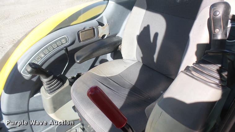 image for item DC1887 2006 JCB 8080 excavator