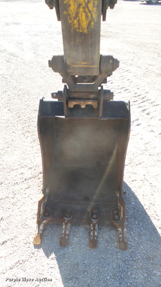 image for item DC1887 2006 JCB 8080 excavator