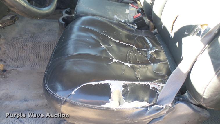 image for item DC1895 2002 Chevrolet Silverado 2500HD Crew Cab pickup truck