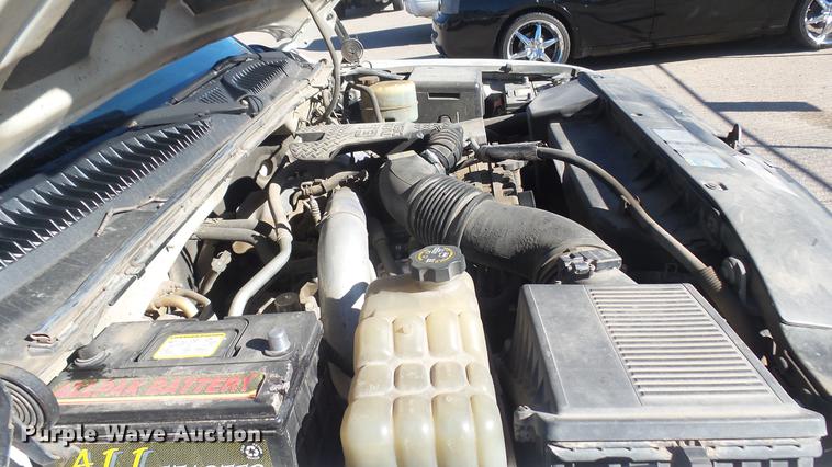 image for item DC1895 2002 Chevrolet Silverado 2500HD Crew Cab pickup truck