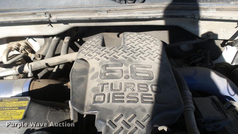 image for item DC1895 2002 Chevrolet Silverado 2500HD Crew Cab pickup truck