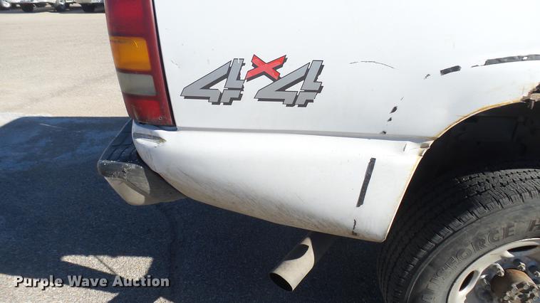 image for item DC1895 2002 Chevrolet Silverado 2500HD Crew Cab pickup truck