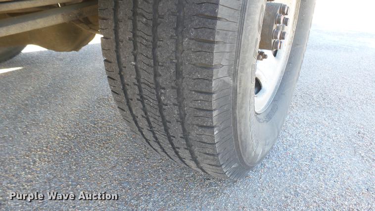 image for item DC1895 2002 Chevrolet Silverado 2500HD Crew Cab pickup truck