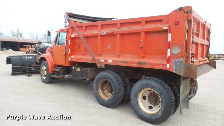 image for item DC1904 1997 International 4900 dump truck