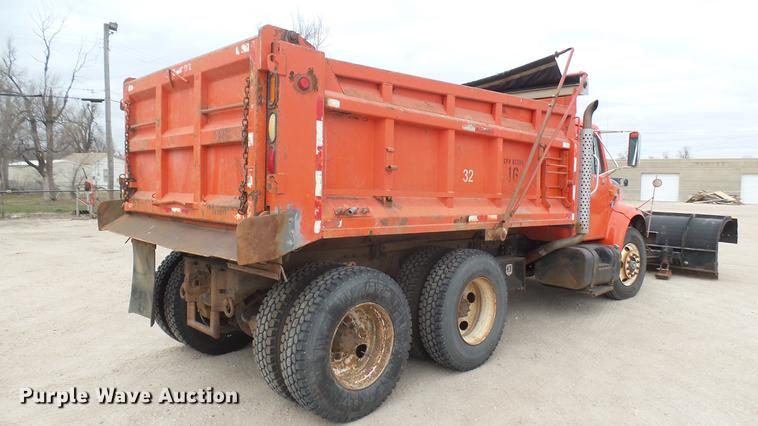 image for item DC1904 1997 International 4900 dump truck
