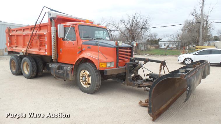 image for item DC1904 1997 International 4900 dump truck