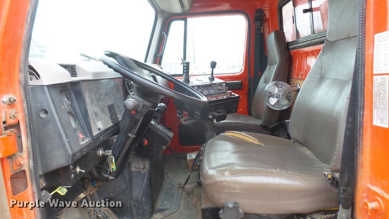 image for item DC1904 1997 International 4900 dump truck