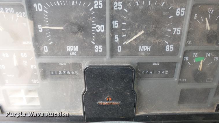 image for item DC1904 1997 International 4900 dump truck