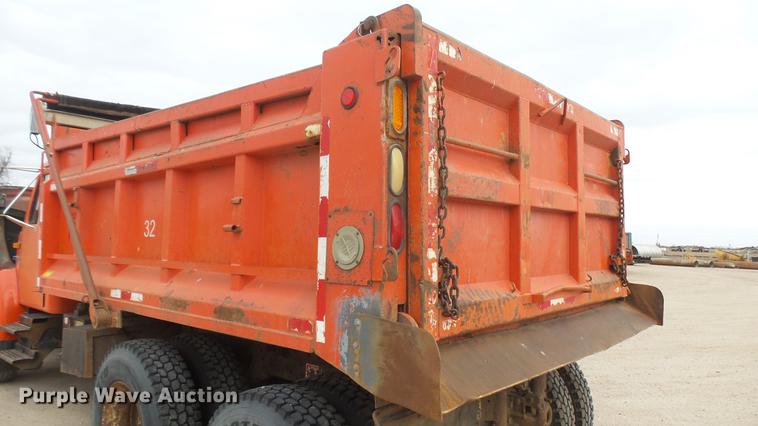 image for item DC1904 1997 International 4900 dump truck