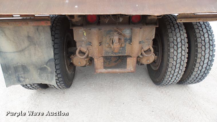 image for item DC1904 1997 International 4900 dump truck