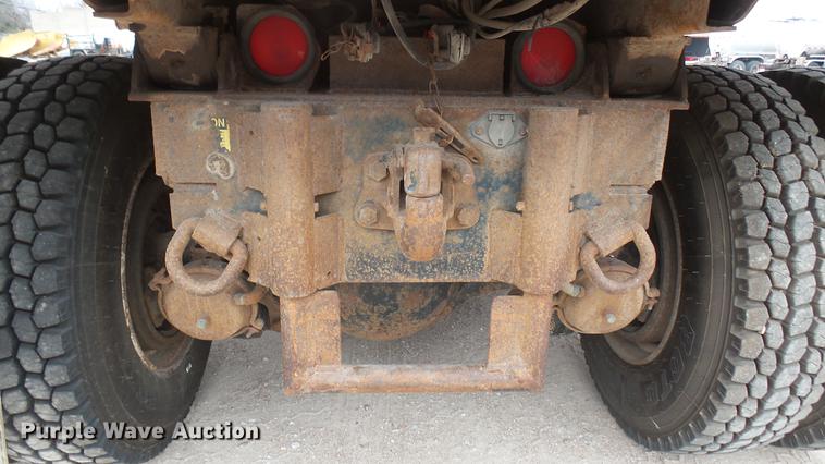 image for item DC1904 1997 International 4900 dump truck