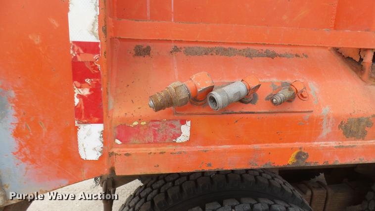 image for item DC1904 1997 International 4900 dump truck