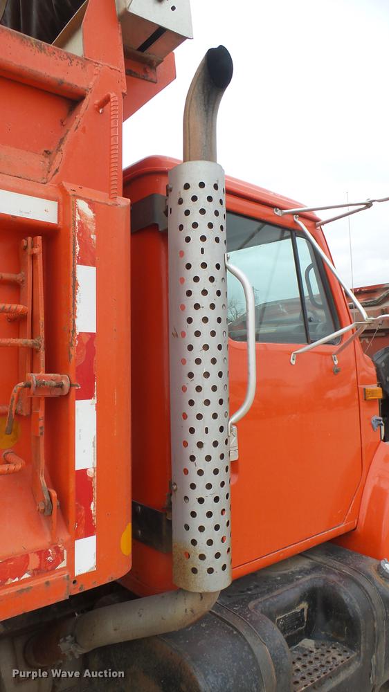 image for item DC1904 1997 International 4900 dump truck