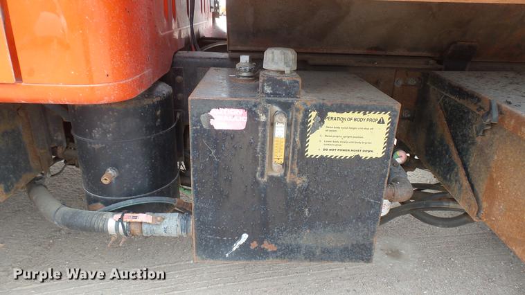 image for item DC1904 1997 International 4900 dump truck