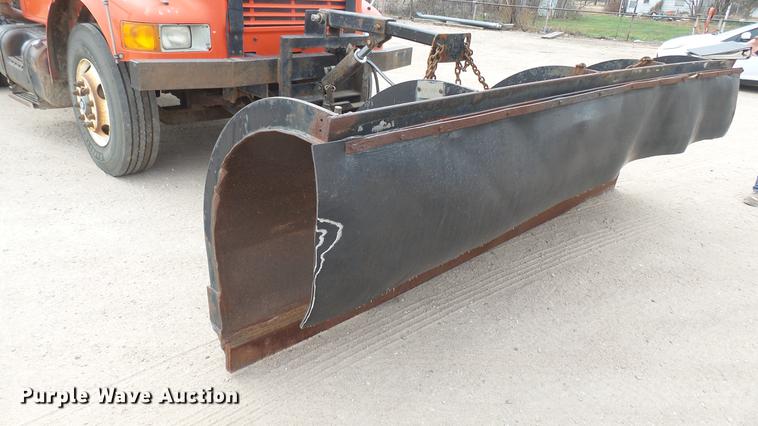 image for item DC1904 1997 International 4900 dump truck