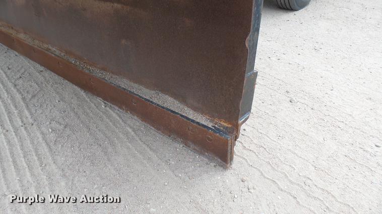 image for item DC1904 1997 International 4900 dump truck