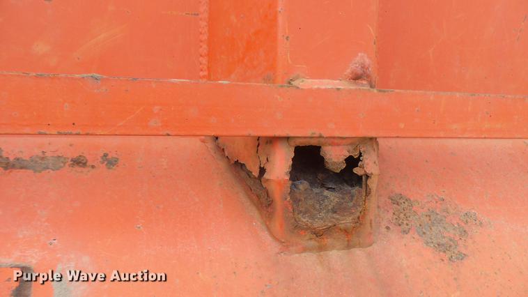 image for item DC1904 1997 International 4900 dump truck