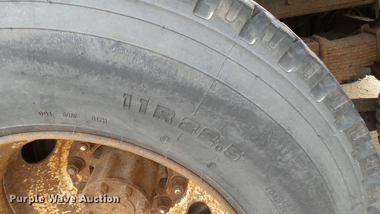 image for item DC1904 1997 International 4900 dump truck