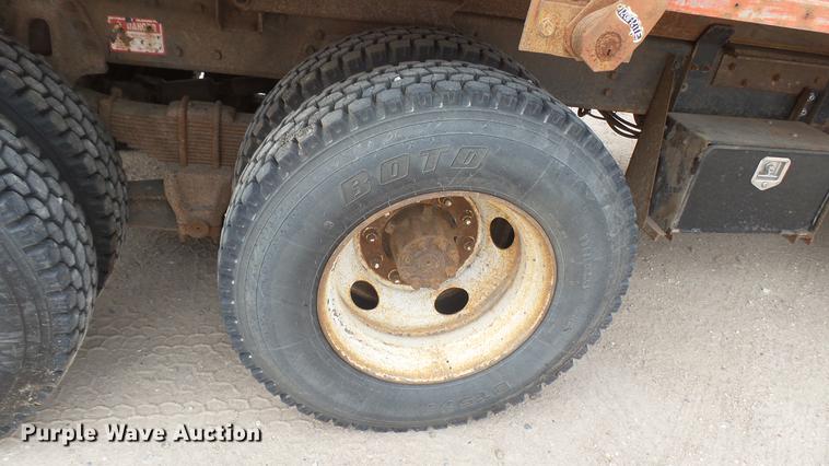 image for item DC1904 1997 International 4900 dump truck