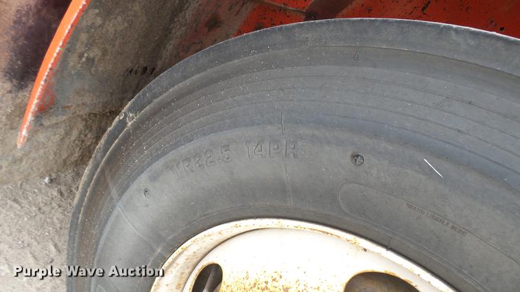 image for item DC1904 1997 International 4900 dump truck