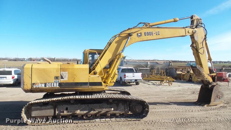 image for item DC1911 1998 John Deere 690E LC excavator