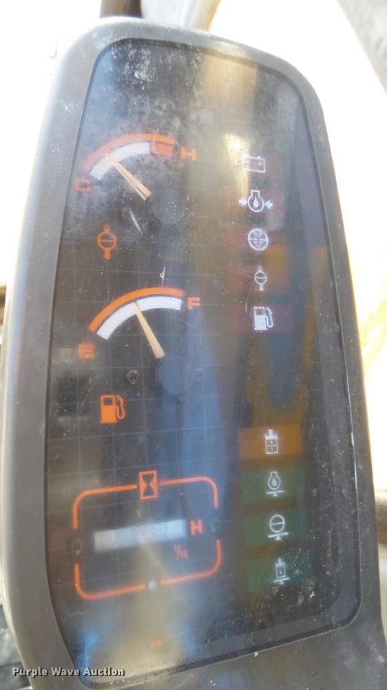 image for item DC1911 1998 John Deere 690E LC excavator