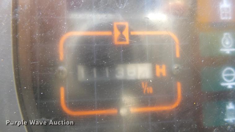 image for item DC1911 1998 John Deere 690E LC excavator