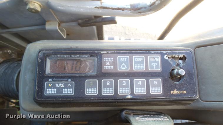 image for item DC1911 1998 John Deere 690E LC excavator