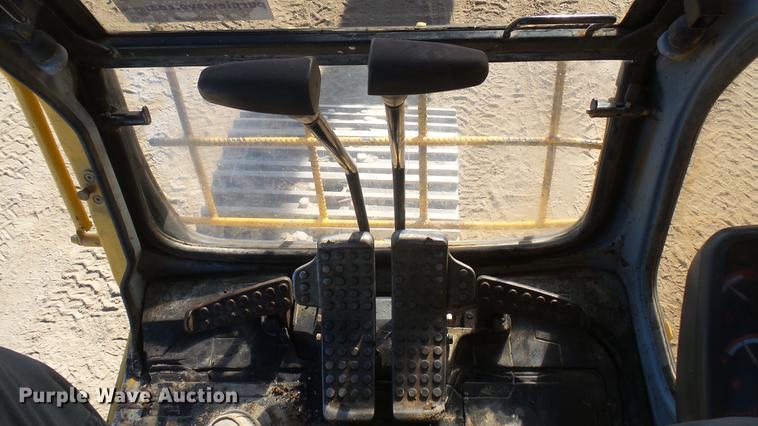 image for item DC1911 1998 John Deere 690E LC excavator