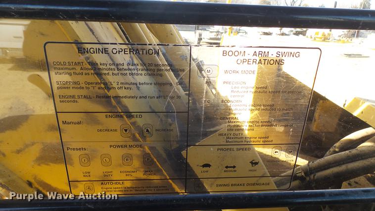 image for item DC1911 1998 John Deere 690E LC excavator