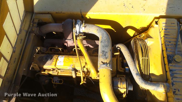 image for item DC1911 1998 John Deere 690E LC excavator