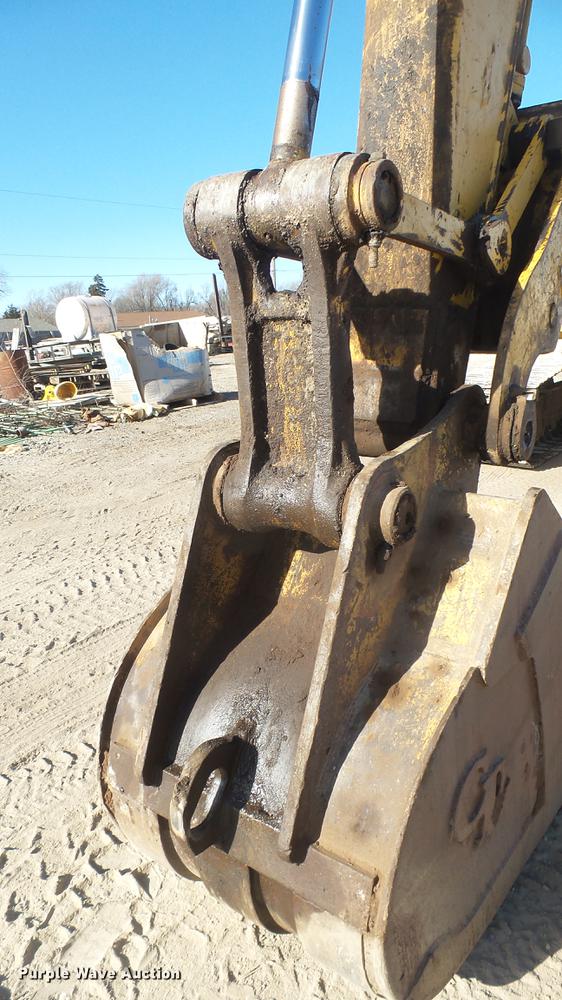 image for item DC1911 1998 John Deere 690E LC excavator