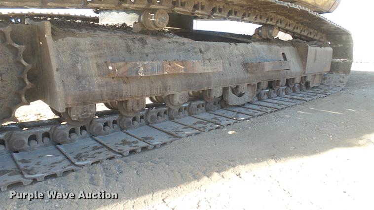 image for item DC1911 1998 John Deere 690E LC excavator