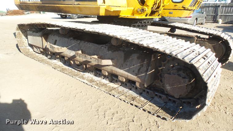 image for item DC1911 1998 John Deere 690E LC excavator