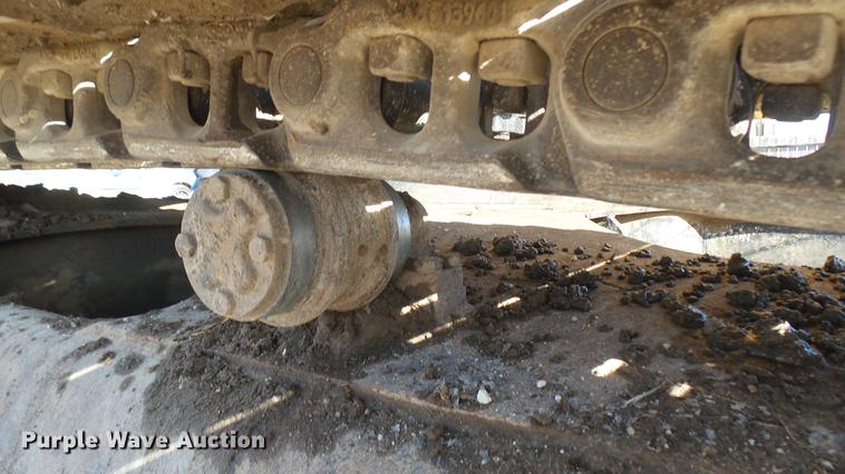 image for item DC1911 1998 John Deere 690E LC excavator